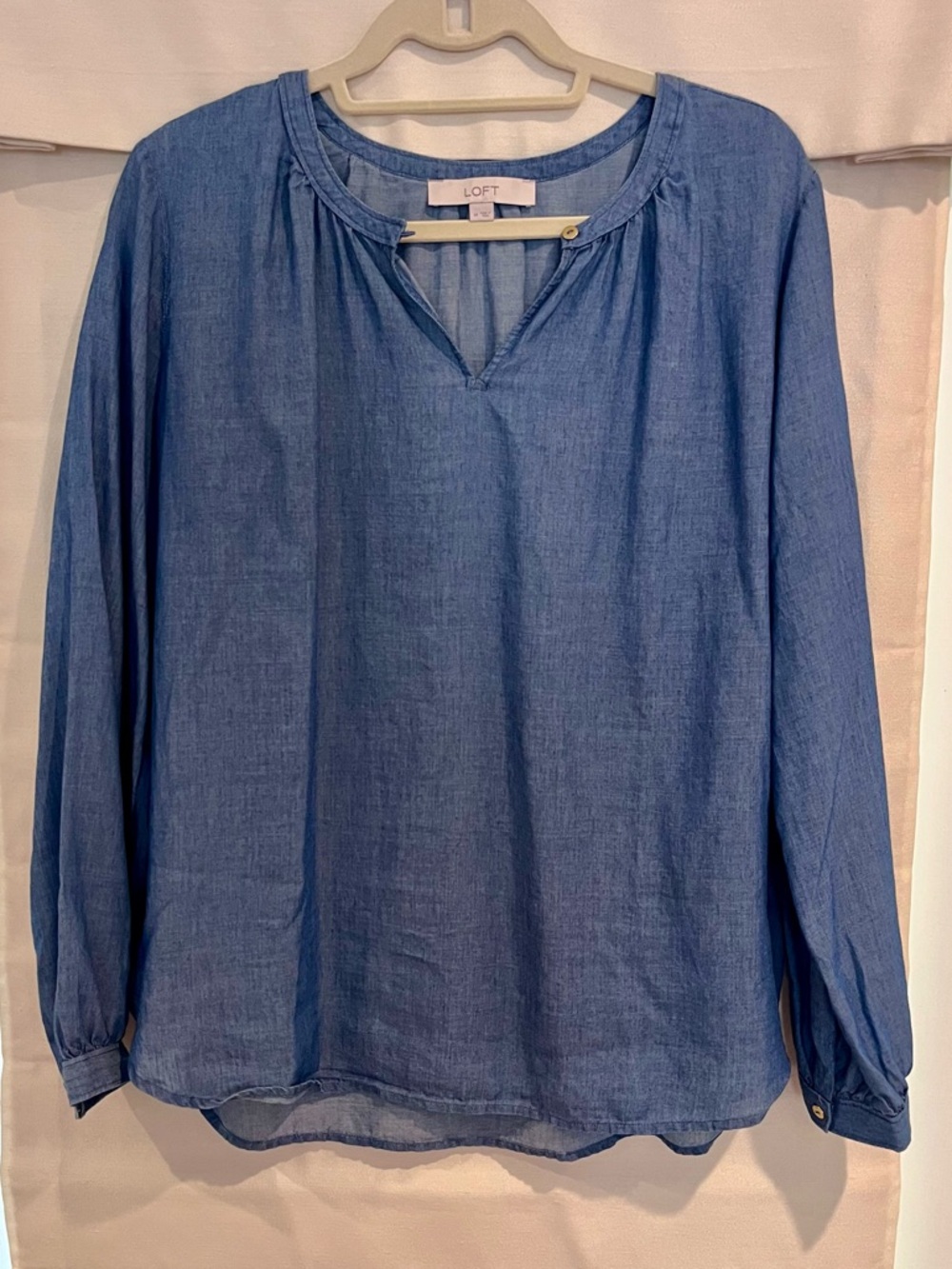 LOFT Chambray Blue V-Neck Long Sleeve Peasant Blouse Size M